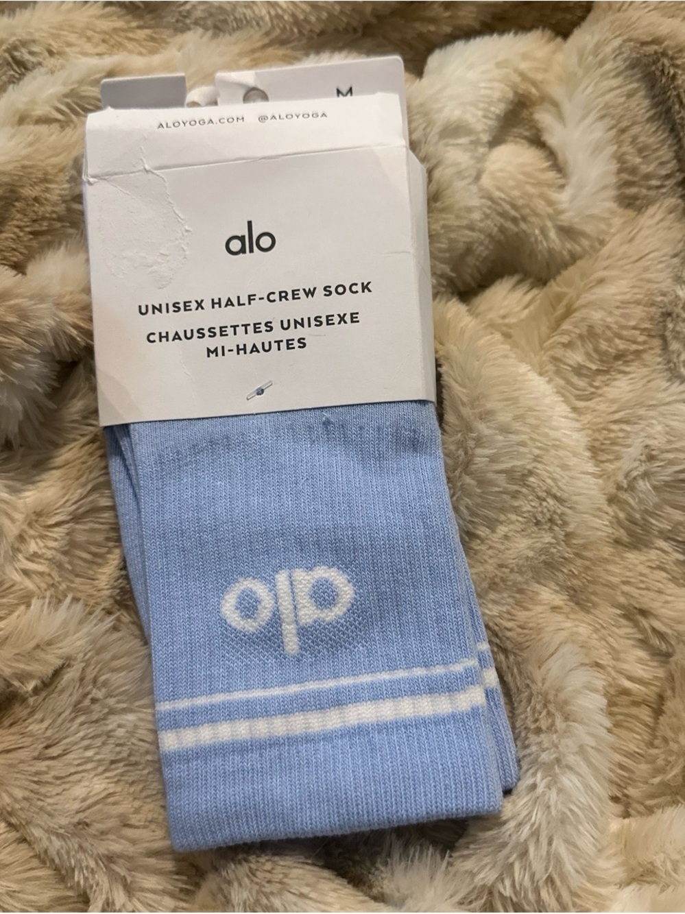 New ALO Yoga seashell Blue Unisex Half-Crew Athletic Socks